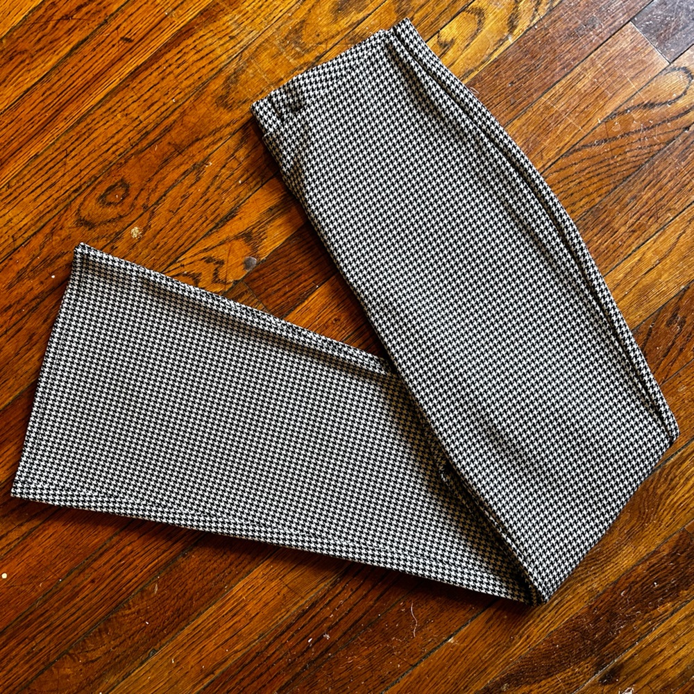 H&M black/white houndstooth knit trousers, size S